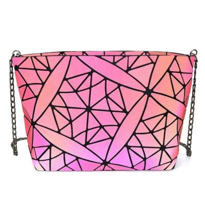 China Luminous High Quality Chain Foldable Colorful Reflective Geometric Bag For Women for sale