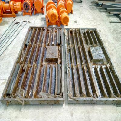 China Iron rust stain for slat floor with prothole for sale