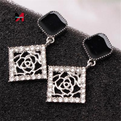 China CLASSIC Silver Needle Square Rose Earrings Fashion Net Red Atmosphere Black Painting Clothing Accessories for sale