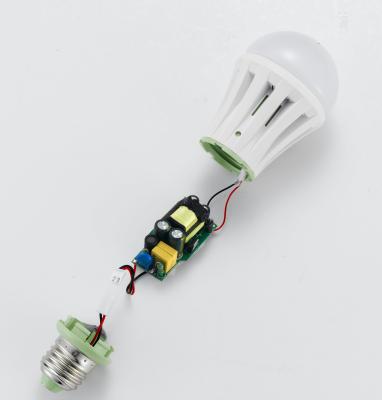 中国 ギャラリー 80-240VAC Dimmable LED の球根 E14/E27 Lextar 5630 販売のため