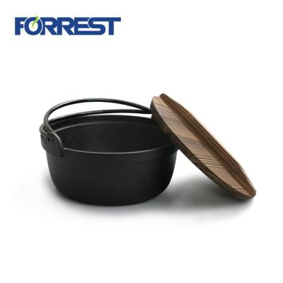 China Sustainable Cookware High Quality Casserole Japanese Cast Iron Hot Pot With Wooden Cover for sale