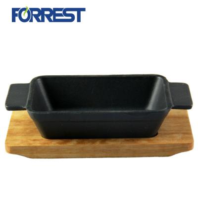 China Viable rectangular cast iron roasting pan with handles for sale