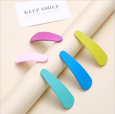 China Environmentally Friendly Selling Independent Packing Geometric Pattern Plastic Clips A Word Clip Colored BB Hair Clips Hair Accessories Korean Girl en venta