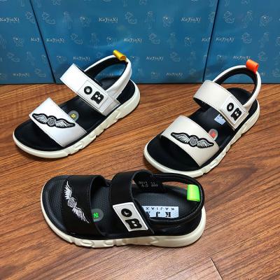 China 2020 Summer New Design Children's Breathable Beach Shoes Non-slip Boys Sports Soft Bottom Sandals for sale