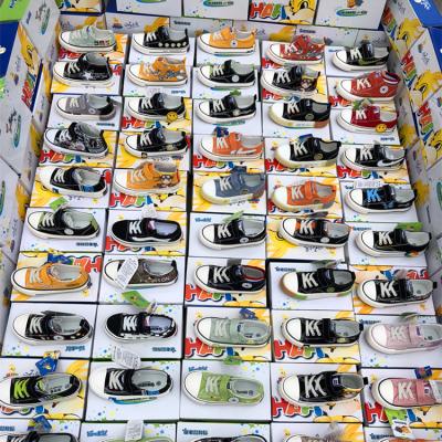 China Wholesale Cheap Breathable Boys And Girls Canvas Shoes Student Flats School Casual Shoes In Stock for sale