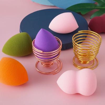 China Soft Beauty Sponge Blender Makeup Sponge Dry Rack Storage Egg Powder Sponge Holder for sale