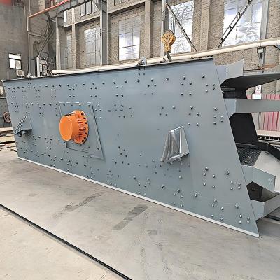 China High Capacity Customizable Color Circular Motion Vibrating Screen For Fine Crushing for sale