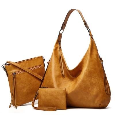 China Fashionable water-resistant, hand-held, diagonal single shoulder bag launched retro casual bag, large capacity for sale