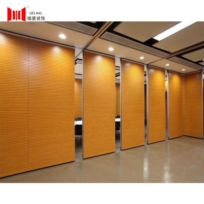 China Acoustic Movable Foldable Wedding Soundproof 65mm Modular Foldable Office Partition Wall Panel For Pharma for sale