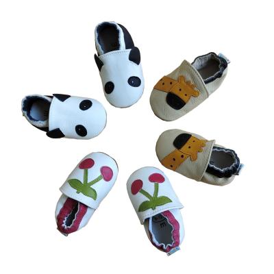 China 2021 New Lightweight Toddler Shoes Walking Baby Shoes Indoor Soft Genuine Leather Shoes for sale