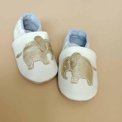 China 2021 Light Handmade Genuine Leather Soft Unique Baby Moccasins Boys And Girls Children Kids Toddler Baby Shoes for sale