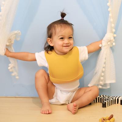 China Baby Silicone Antibacterial Washable Waterproof Bibs For Kids for sale