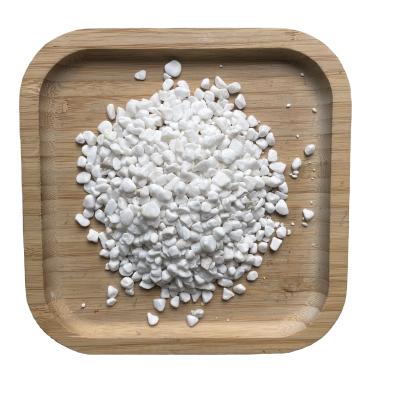 China Modern Snowy White Gravel Decorative Stone For Garden Landscaping for sale