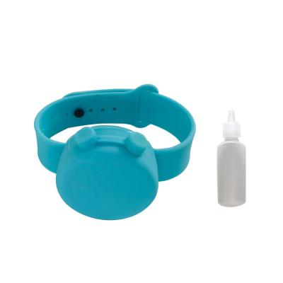 China Eco-Friendly Gel Hand Sanitizer Hand Sanitizer Dispenser Wristband and Refill Bottle for sale