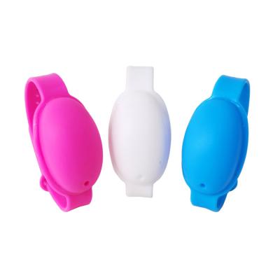 China Modern Silicone Kids Hand Wash Sanitizer Spray Gel Alcohol Hand Sanatizer Liquid Soap Dispenser Wristband for sale