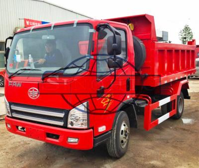 China 3 - 5 Tons Utility Dump Truck 6 Wheels 4m3 Volume 3800*2000*600 Carriage for sale