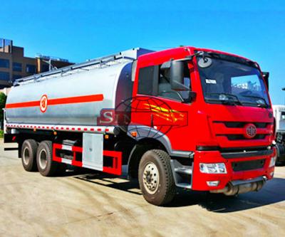 Cina J5M dei camion cisterna 20 - 25 dell'olio di FAW 6x4 M3 cambio del manuale della cabina del volume FAW in vendita