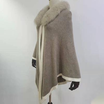 China Anti-wrinkle sells custom wholesale real fox fur shawls collars wraps shrug white fur shawl for women smudge fur scarves for sale