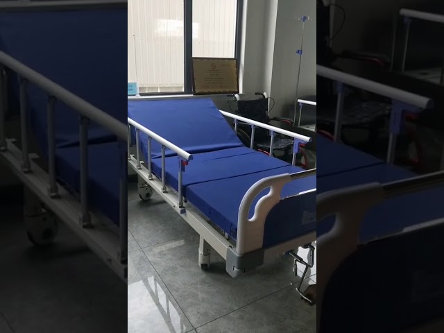 Movable Manual Hospital Bed Durable With Abs Turn Over Table Custom Size