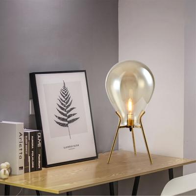 China Contemporary Style Competitive Price Indoor Bedroom Decor E27 40W Iron Glass Desk Light for sale