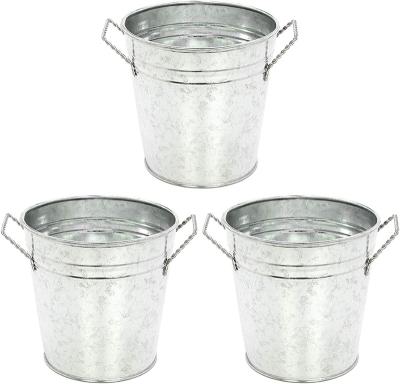 China Rustic Farmhouse Handmade Wedding 3 Packs Of Metal Galvanized Flower Pots Planters With Handle for sale