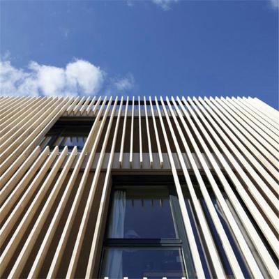 China 2mm Aluminum Sun Shade Louvers Rectangular Shaped White Color for sale