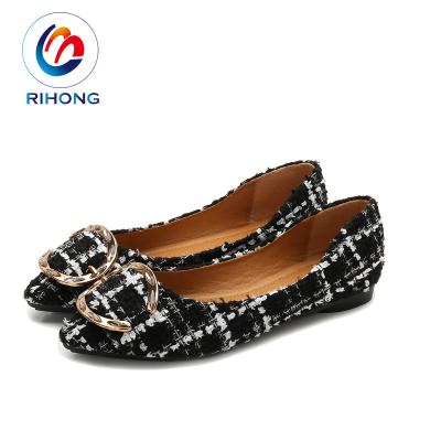 China 2021 Wholesale Popular Shape Design Good Quality Casual Flat Shoes Women CUSHIONING for sale