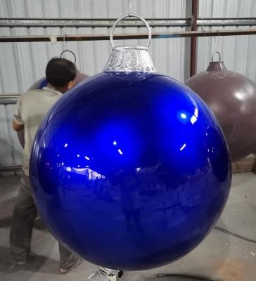 China Life Size Xmas Day Decorative Fiberglass Christmas Any Color Ball Bauble Large For Shopping Mall Decoration for sale