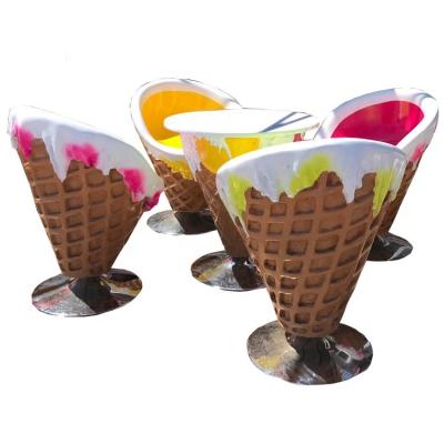 China Christmas Day ice cream shop furniture set chair and table fiberglass decorative cone for gelato shop furniture for sale