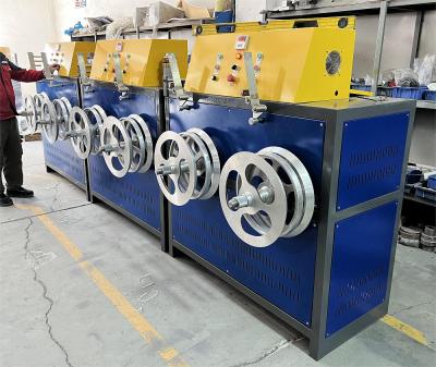 China Volledig automatische transportband 0,4 kW PET-bandwinder met PLC-besturingssysteem Volledig automatische PET-bandwinder met PLC-besturing en snijwerk Te koop