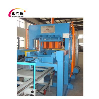 China QT8-15 CONCRETE Block Machinery Automatic Cement Concrete Block Machine Presses Eco Friendly Bricks for sale