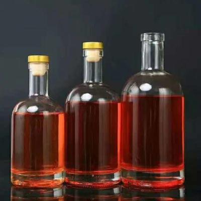 Cina 200 ml 375 ml 500 ml 750 ml Super Flint Glass Wine Liquor Bottles con sigillo a sughero in vendita