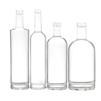 China Super Flint Glasmaterial Leere 750 ml Liquor Glasflasche für Whisky Liquor zu verkaufen