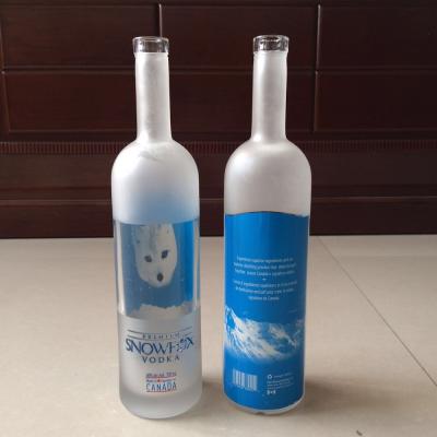 China Impresión de pantalla de corcho congelado Botella de vodka de corcho 500ml 750ml 1L Botella de vidrio para vodka en venta