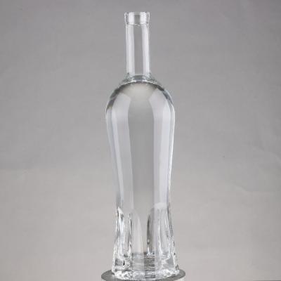 China 70cl 700ml wodkaflessen gemaakt van super flint glas met dikke basis en kurk afdichting type Te koop