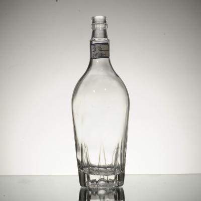 China Flessenfabrikanten bieden 750 ml whisky glasflessen aan met super flint glasmateriaal Te koop