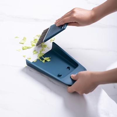 China Wholesale Transynergy 2021 Table Dustpan And Reading Brush For Bedroom Table Sofa Office Desk Cleaning With Brush Ergonomic Design for sale