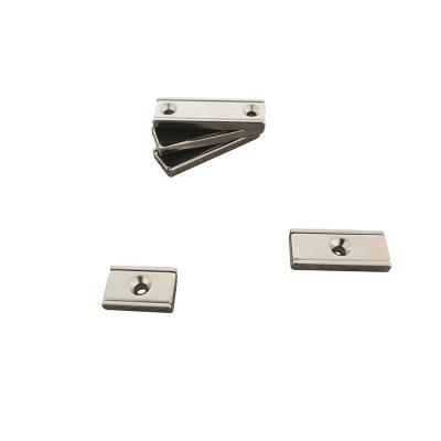 China Industrial Strong Magnet Neodymium Rectangular Pot Magnet With Countersunk Hole for sale