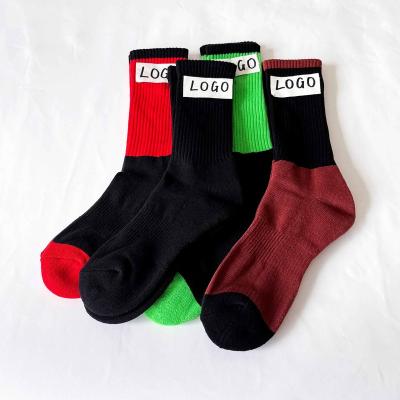 China Breathable Athletic Knee High Soccer Socks And Hosiery For Men Customized Sock Cycling Socks for sale