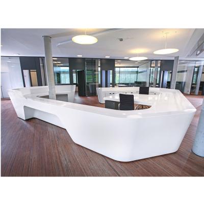 China Custom Size/Color/Design Hotel Solid Outdoor Single Curve Front Desk White Stone Front Desks Counter Design for sale