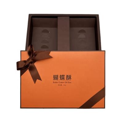 China Recyclable Well Box Chocolate Paper Cookies Paper Packaging Box Cardboard With A Bow Tie On Top for sale