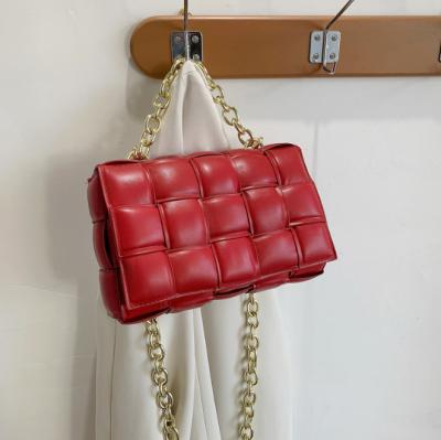 China Fashion Hot Selling Fashion Shoulder Bag Small Handwoven Square Handwoven Single Bag Women's Shoulder Bag Chain Handbag for sale