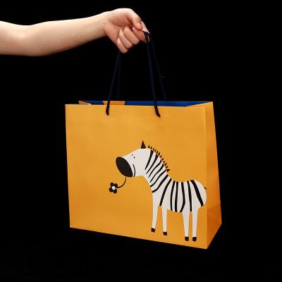 China Excellent Recyclable Wholesale High Quality Luxury Eco-Friendly Paper Bag Customized Paper Bag Gift Paper Bag for sale