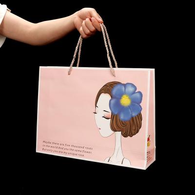 China Customizable Pantone Paper Cardboard Craft Printing Shopping White Paper Bag Recyclable Hot Sale Paper Packaging Gift Bag Packaging for sale