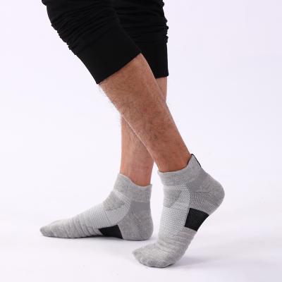 China Antibacterial Cotton Men's Non Slip Short Socks Fashion Breathable Man Boating Booties Comfortable Casual Socks for sale