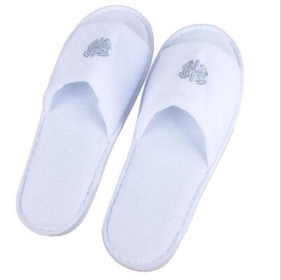 China Custom non-slip hotel slippers with logo slippers for hotels disposable hotel slippers for sale