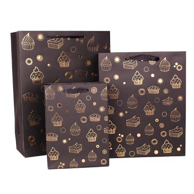 China Luxury Black Handmade Recycled Materials Gift Bags Black Card Birthday Paper Bags for sale