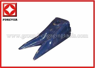 China Hensely style  bucket tooth for a 220 series, takes a P160 roll pin , 1700Mpa Tensile for sale