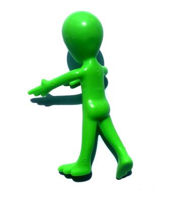 China Green Eco-friendly Alien Figure Cartoon Toy Small Size Cartoon Toy PVC Doll Toy for sale