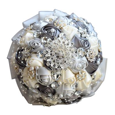 China New Design Weddings Bouquet Silk Wholesale Wedding Bouquet Artificial Flower Bridal Bouquet Beautiful for sale